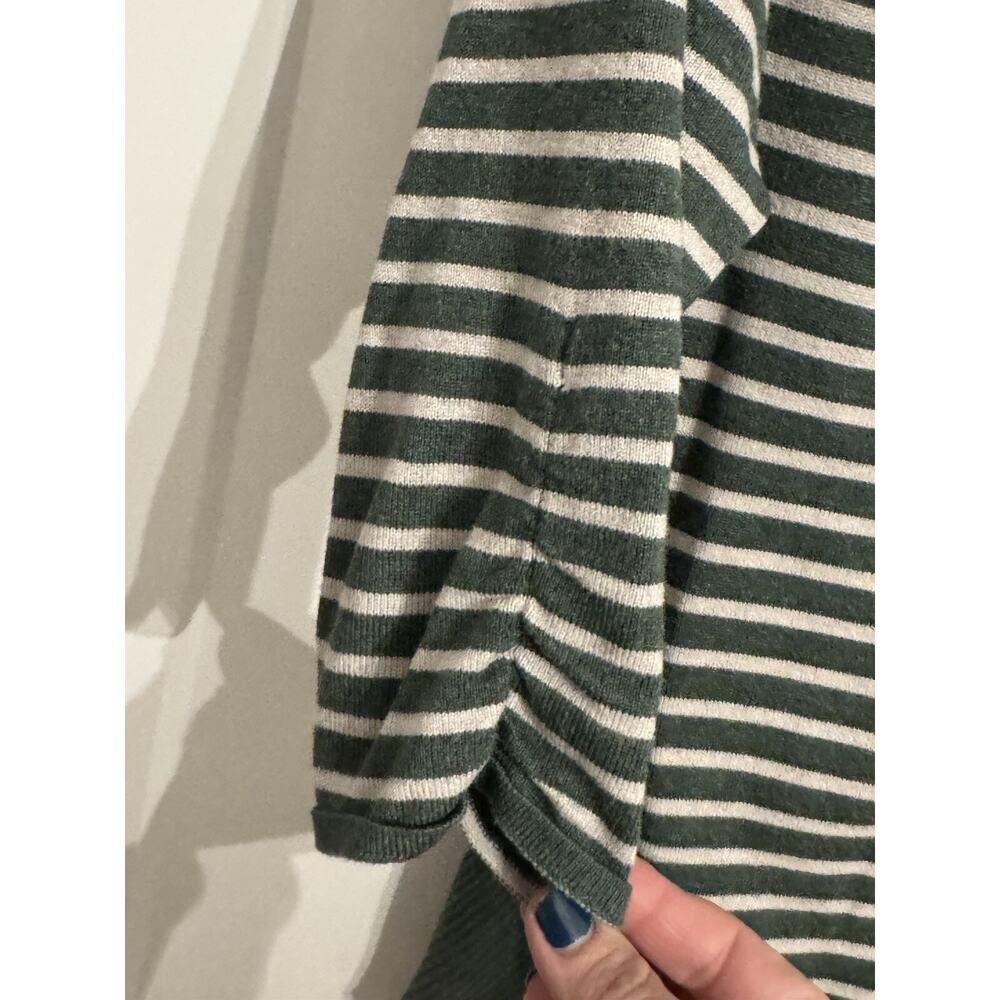 Women's 89th & Madison Green Cream Stripe Knitted Sweater Sz XL - Picture 3 of 13
